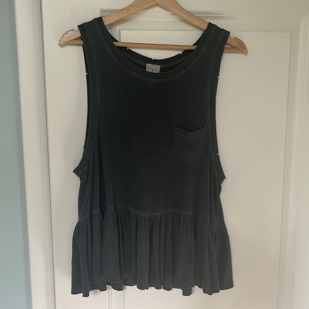FREE PEOPLE grey peplum drop waist loose tank top! Great used condition. XS/S